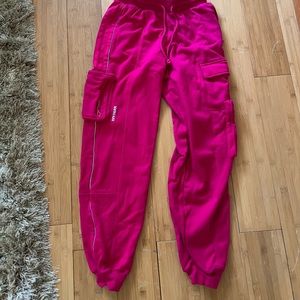 XS/S Pink Ivy Park Cargo Sweats—Worn Once!